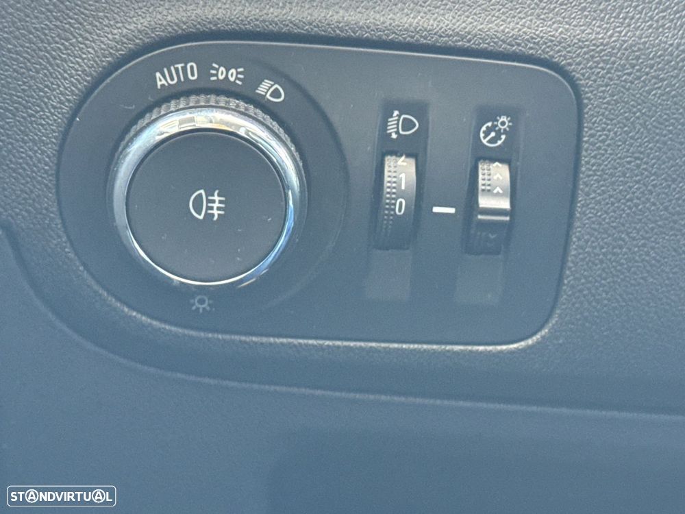 Opel Crossland 1.2 T Elegance - 36