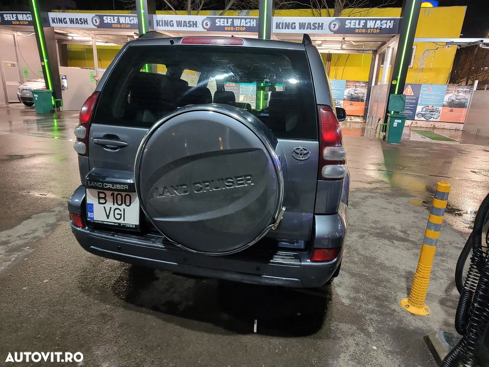 Toyota Land Cruiser - 17