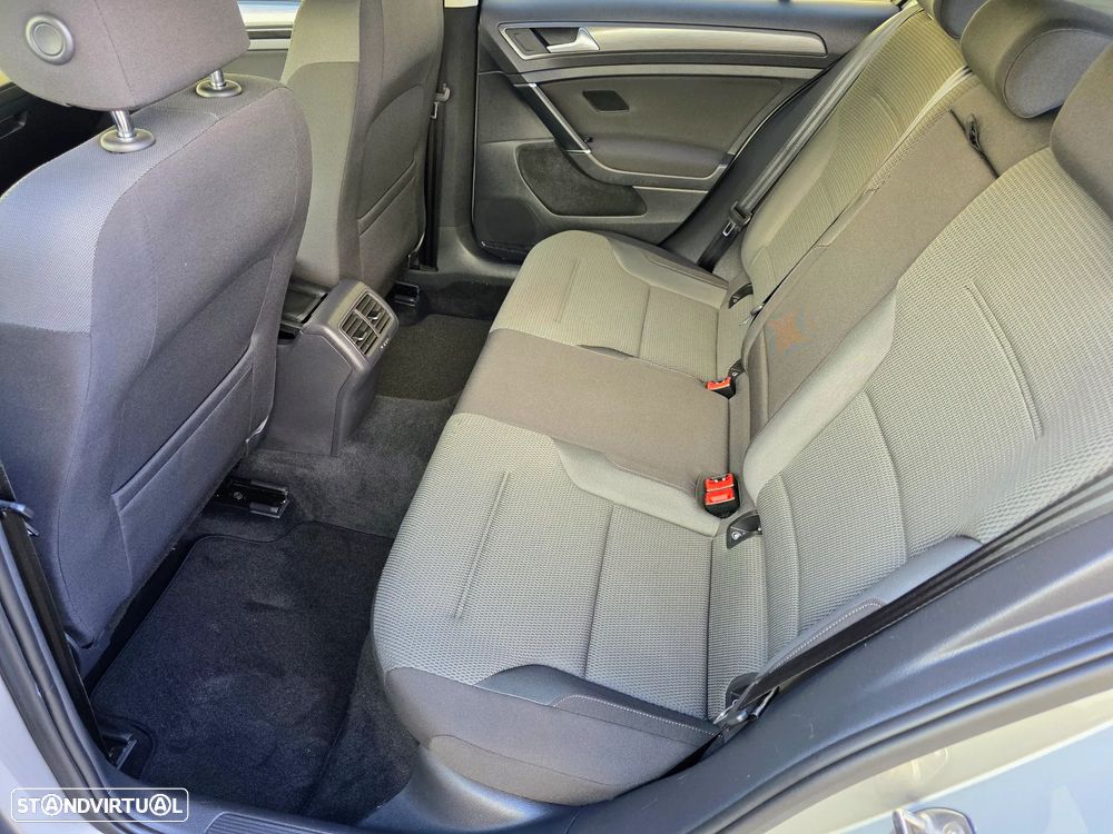 VW Golf 1.0 TSI Confortline - 50