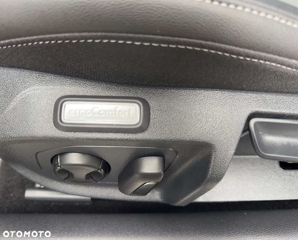 Volkswagen Arteon 2.0 TDI R-Line DSG - 12