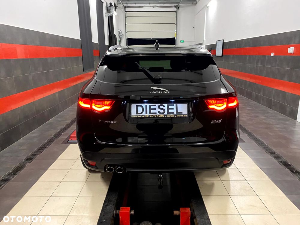 Jaguar F-Pace 20d Pure - 16