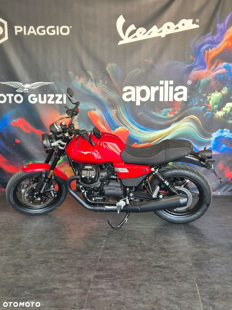 Moto Guzzi V7 - 1