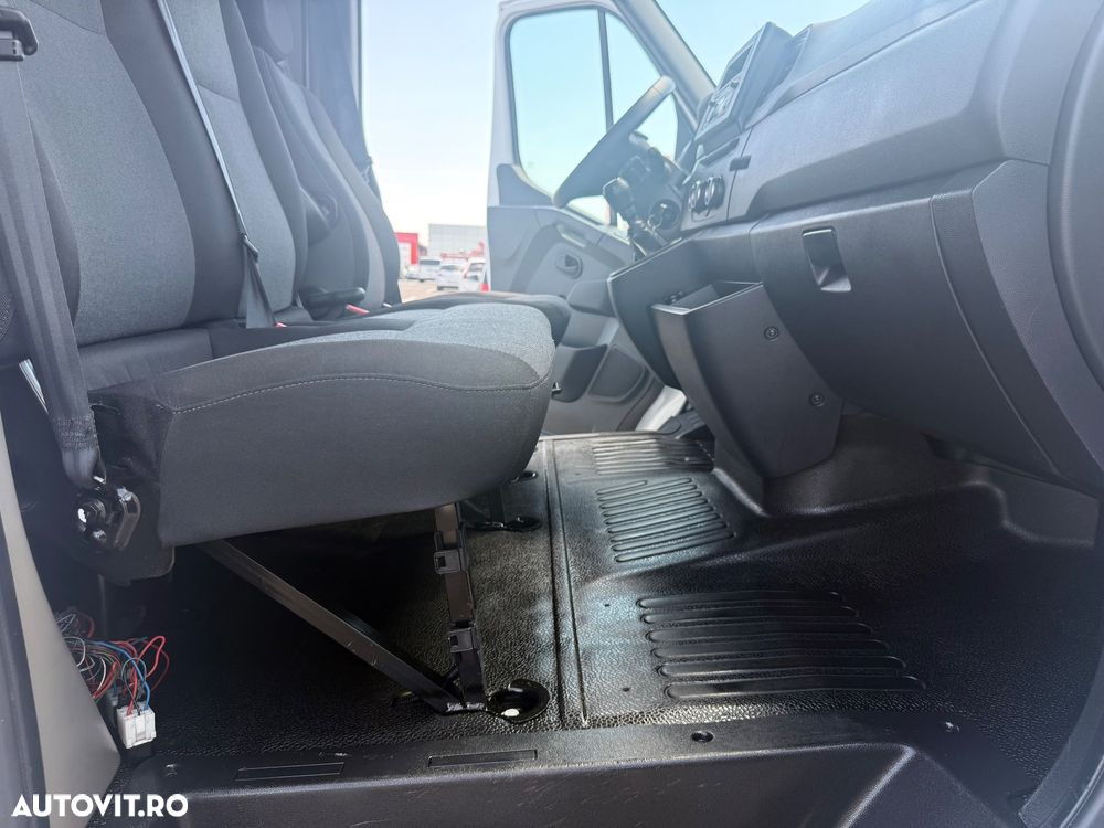 Renault Master Blue L2H2 VA Basis - 28