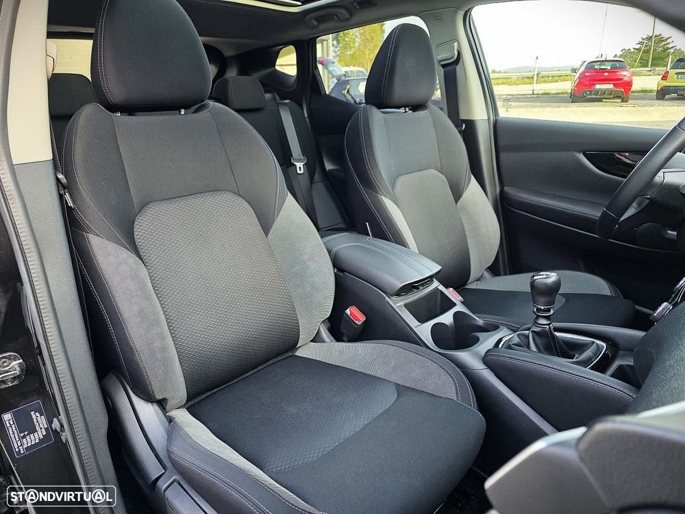 Nissan Qashqai 1.5 dCi N-Connecta J18 - 20