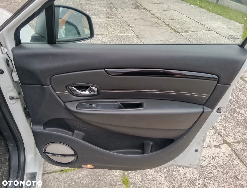Renault Scenic 1.6 dCi Energy Bose Edition - 11