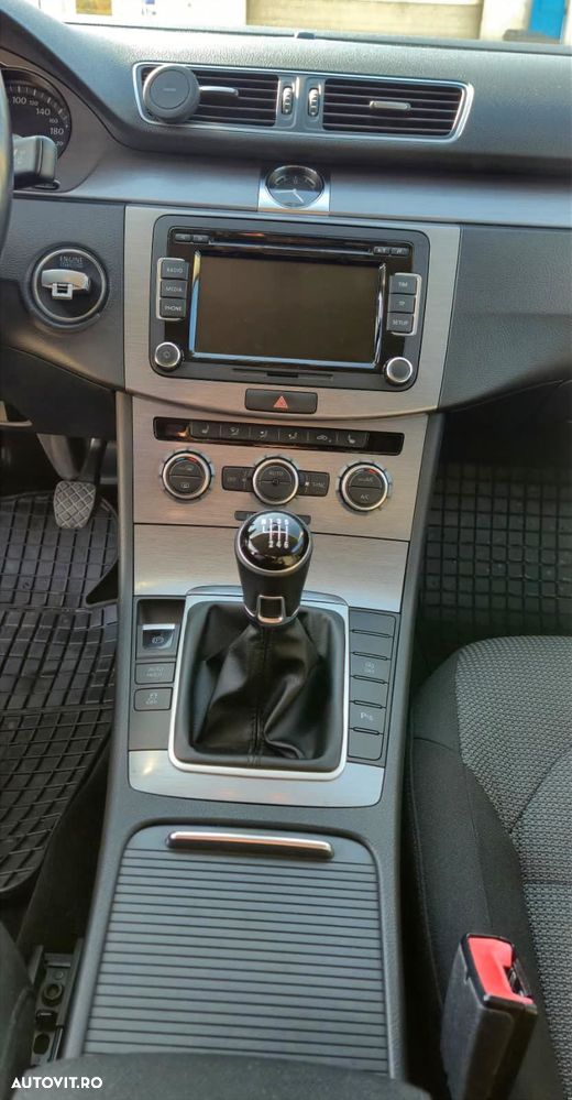Volkswagen Passat 2.0 TDI BlueMotion Tehnology Comfortline - 22
