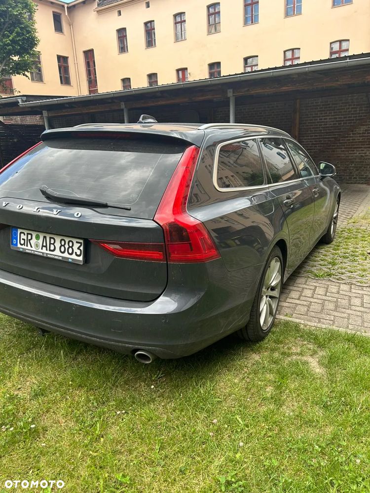 Volvo V90 D4 Momentum - 5