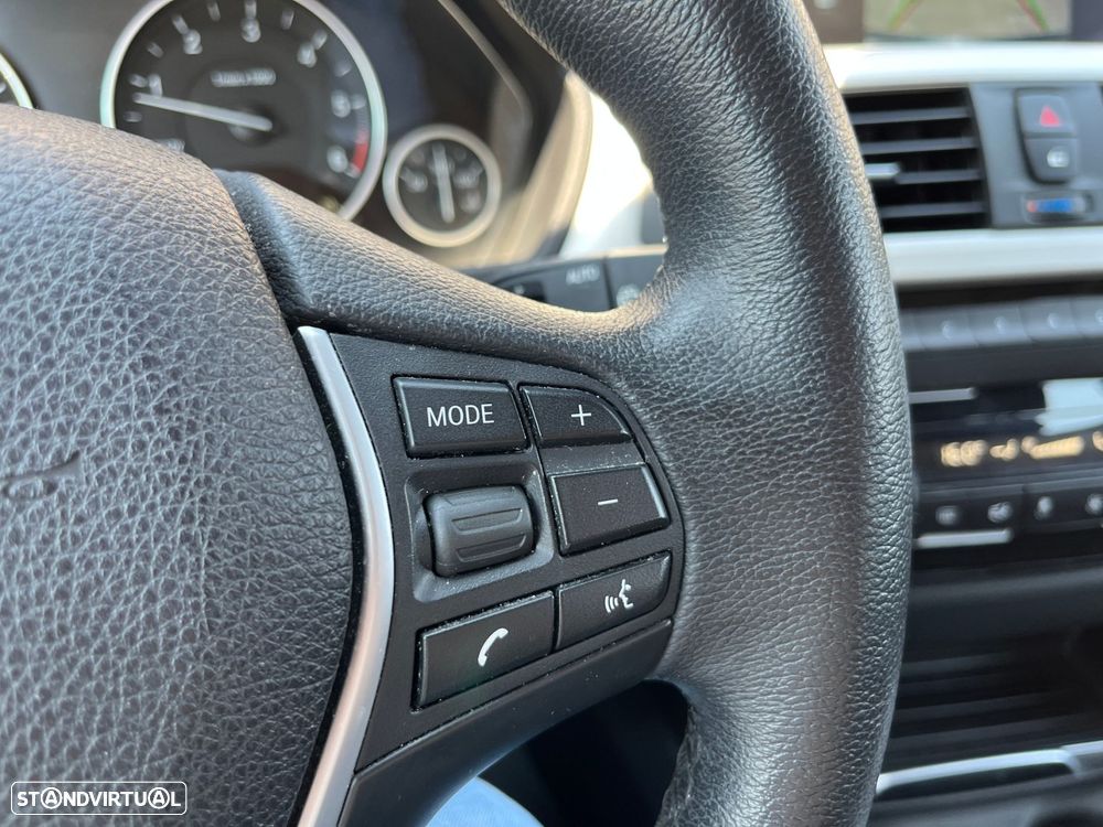 BMW 318 d Line Luxury Auto - 33
