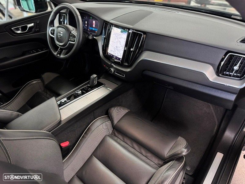 Volvo XC 60 2.0 T8 PHEV R-Design AWD - 42