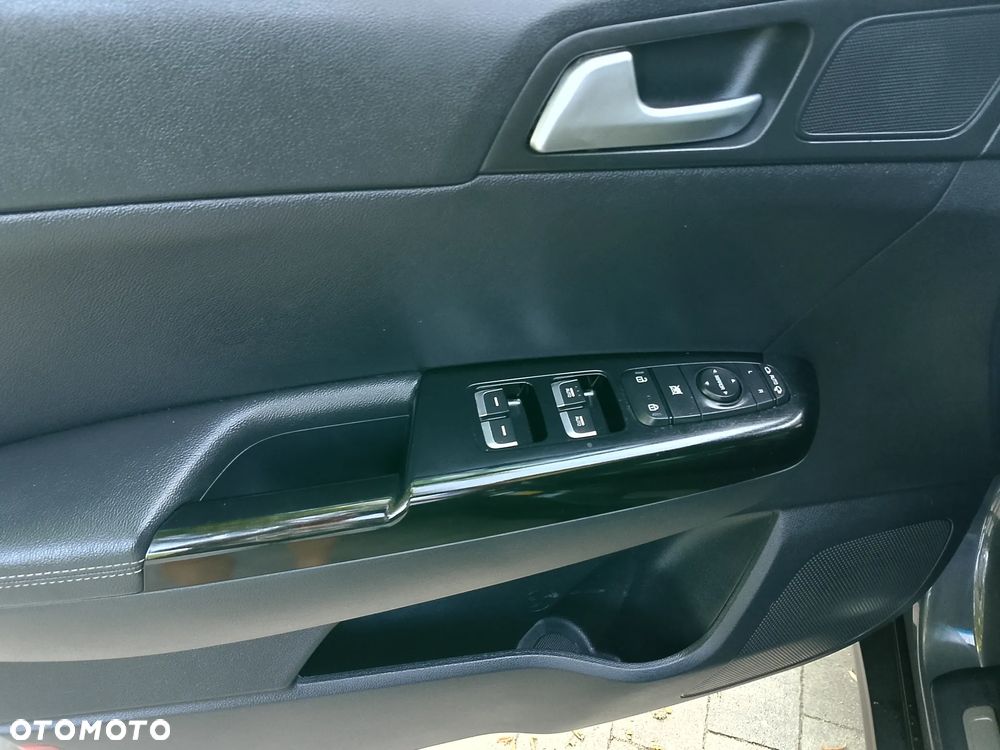 Kia Sportage 1.6 T-GDI 2WD VISION - 12
