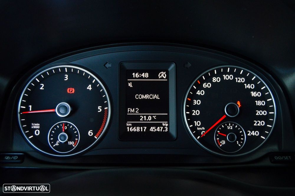 VW Caddy 2.0 TDi BlueMotion 2L - 29