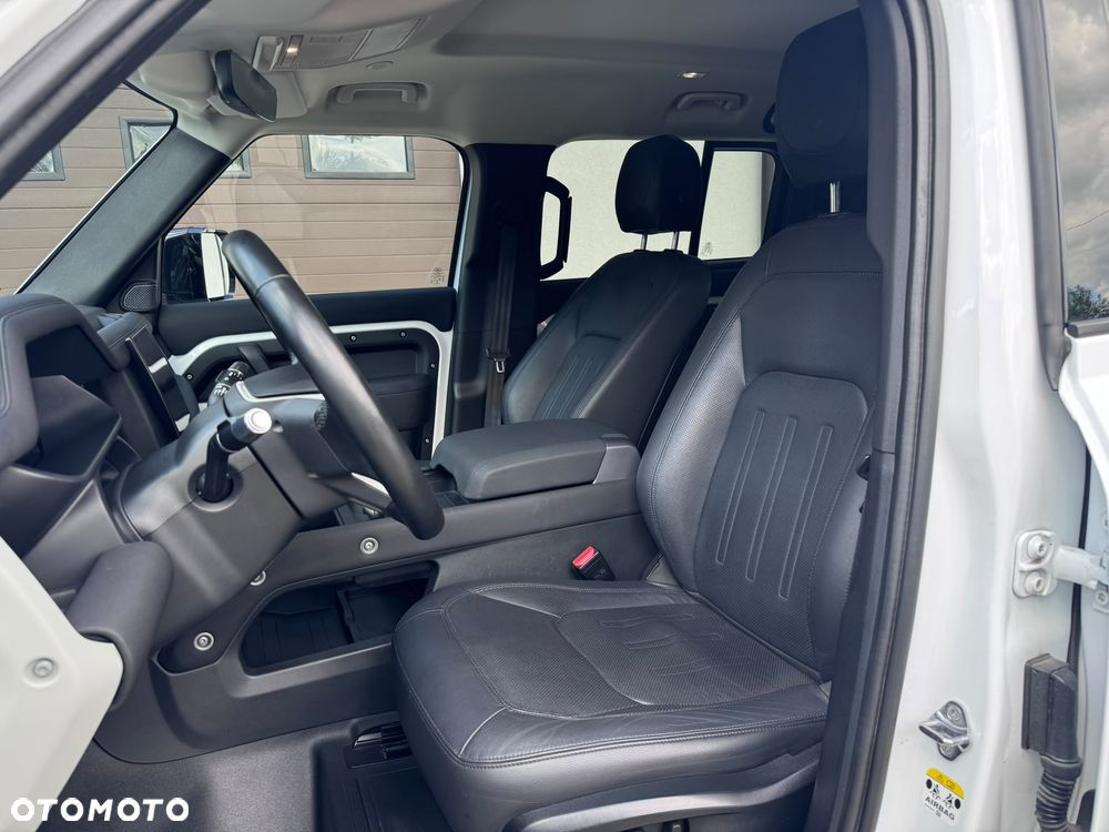 Land Rover Defender 3.0 D200 mHEV S - 12