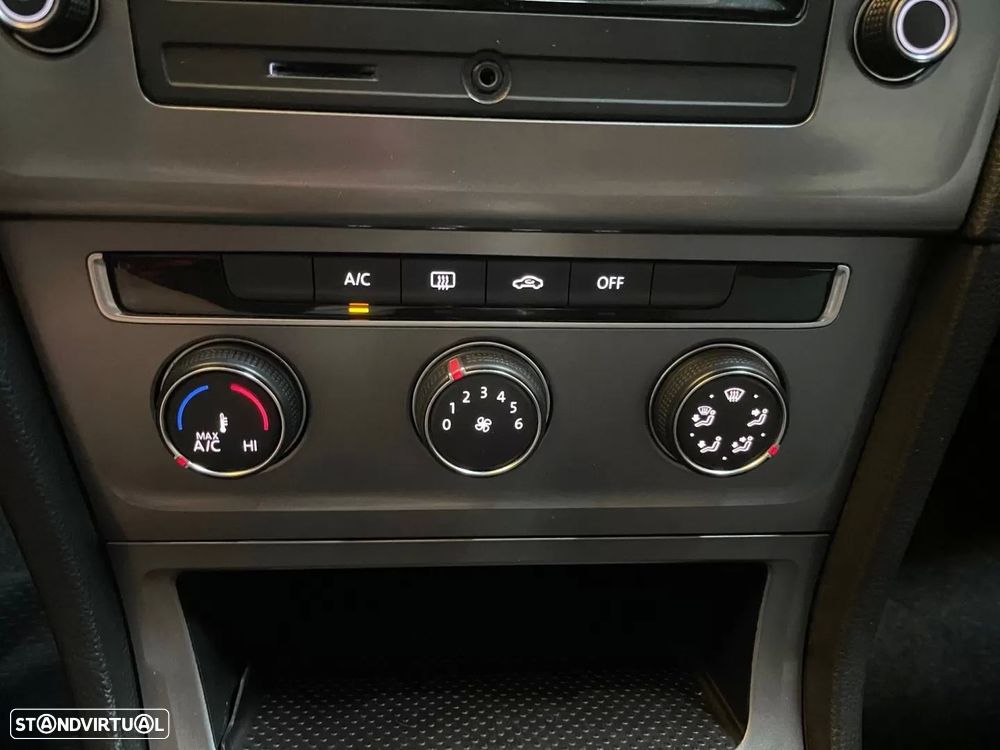 VW Golf 1.6 TDi Style - 14