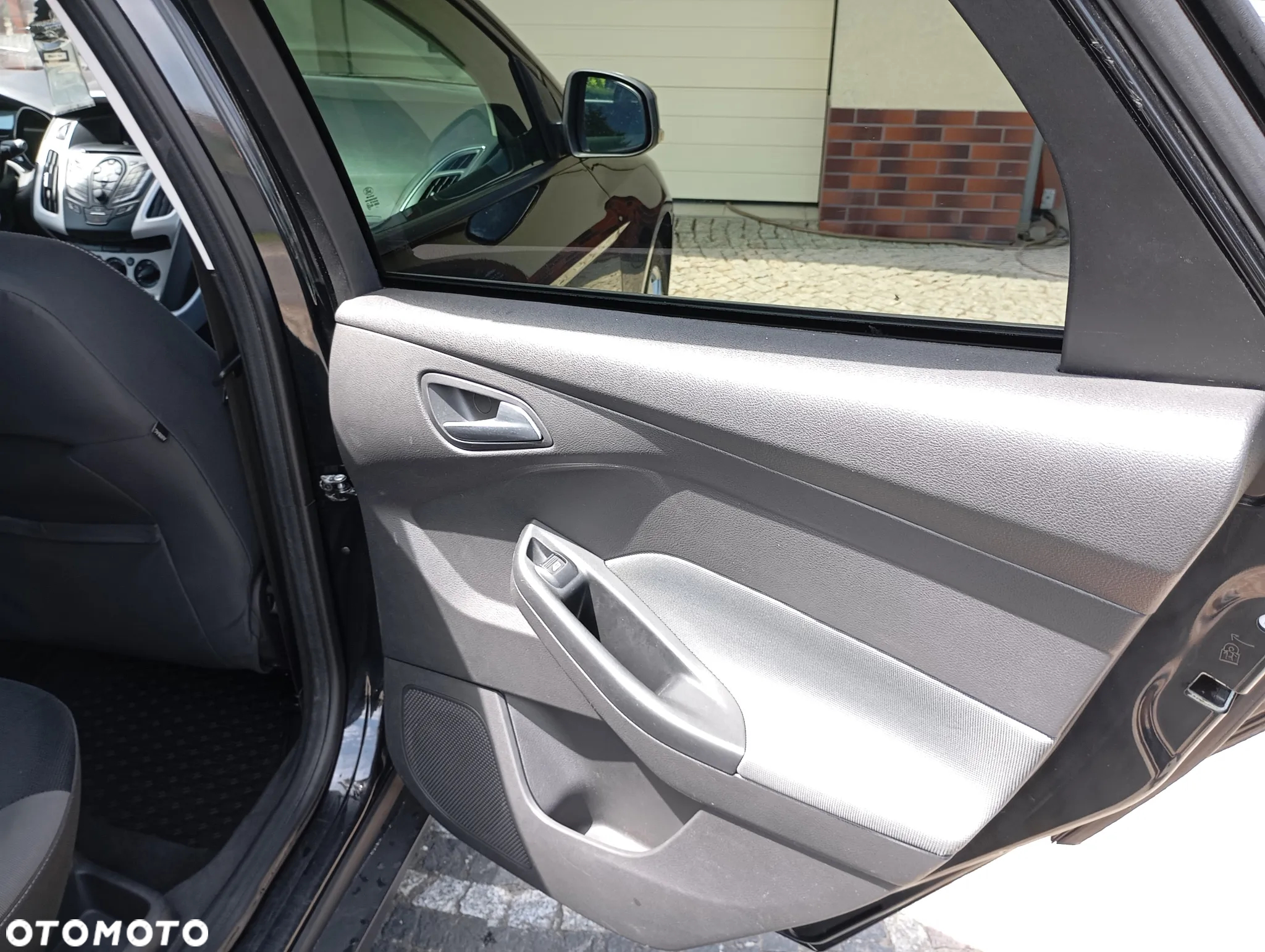 Ford Focus 1.6 TDCi DPF SYNC Edition - 15