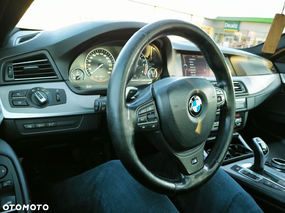 BMW Seria 5 530d xDrive - 17