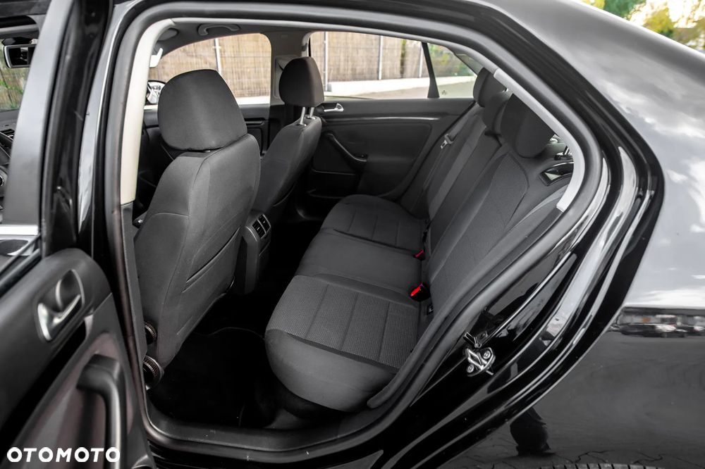 Volkswagen Jetta 1.6 TDI DPF Trendline - 9