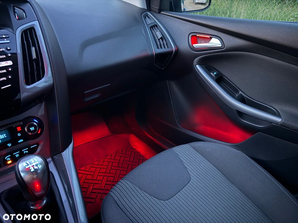 Ford Focus - 34