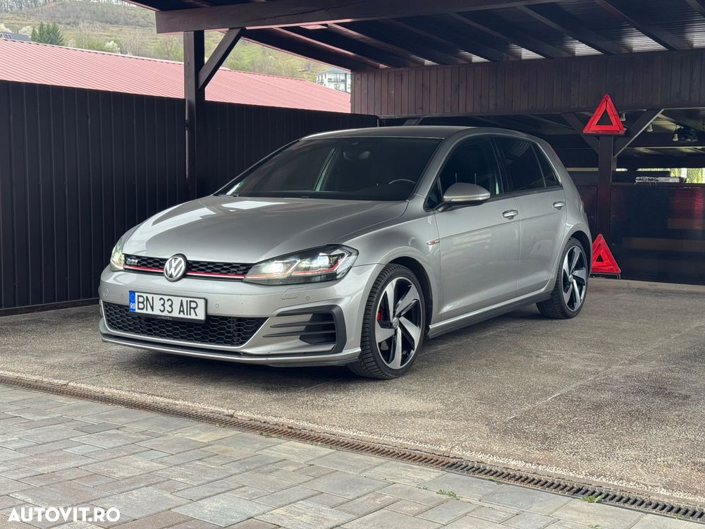 Volkswagen Golf - 3