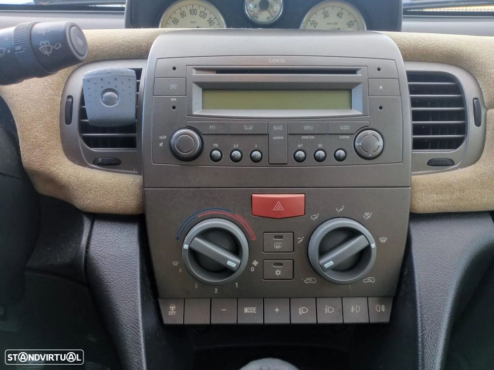 Lancia Ypsilon 1.2 16V Fashion - 15