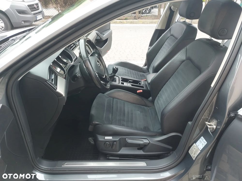 Volkswagen Passat 1.6 TDI (BlueMotion Technology) Trendline - 11