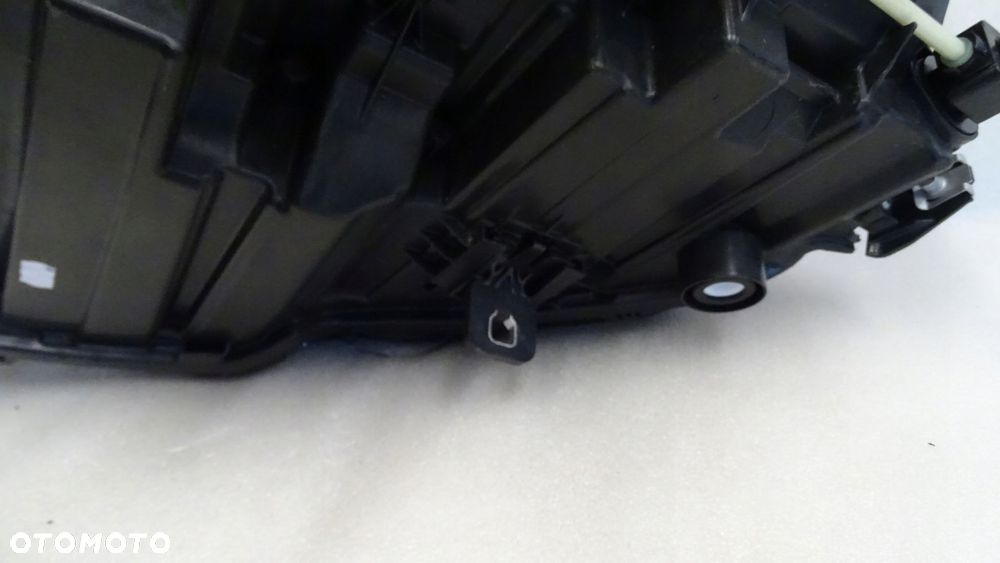 audi q4 e-tron - lampa przednia prawa full led - 10