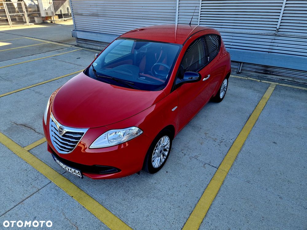 Lancia Ypsilon 1.2 8V Black&Red S&S - 7