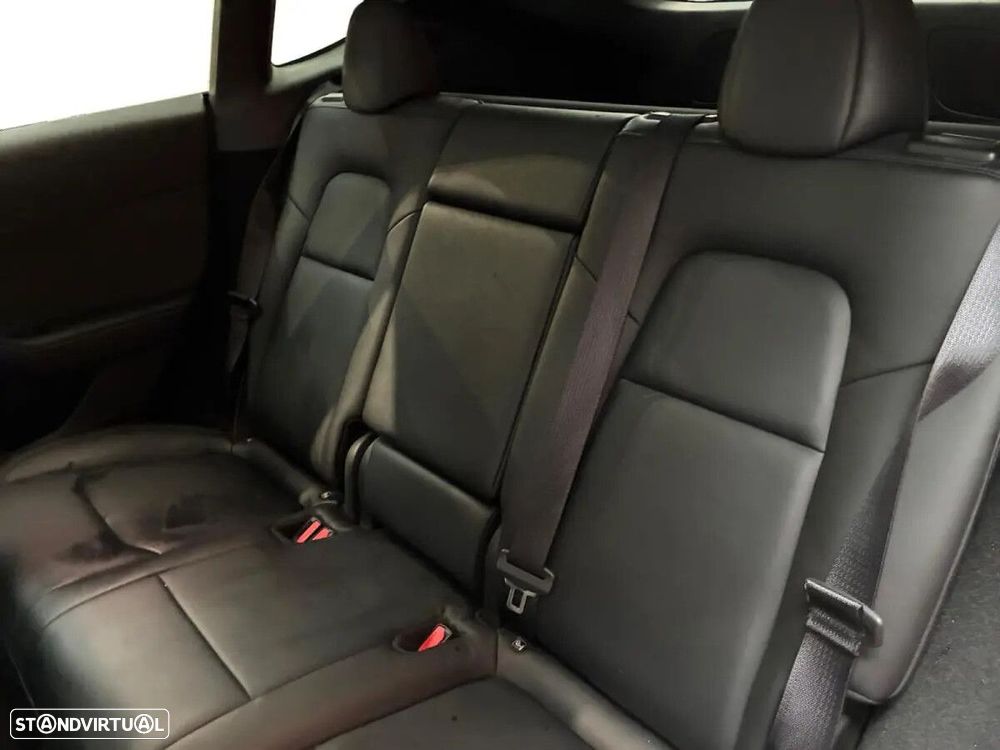 Tesla Model Y RWD - 14