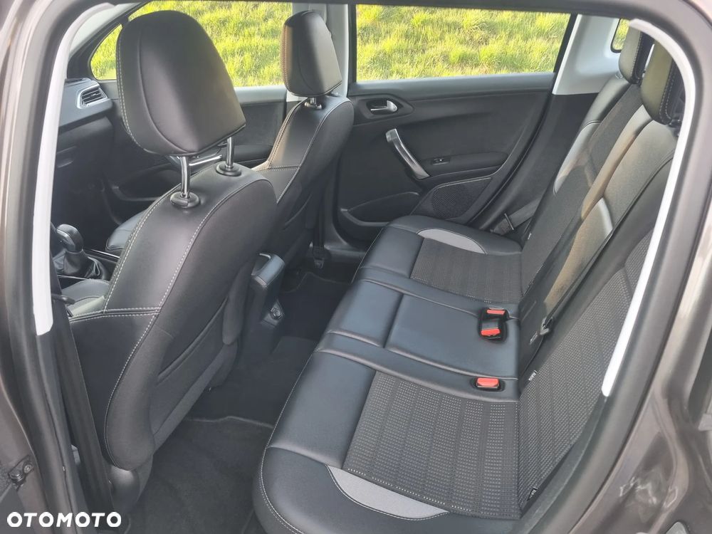 Peugeot 2008 PureTech 110 Stop&Start Crossway - 12