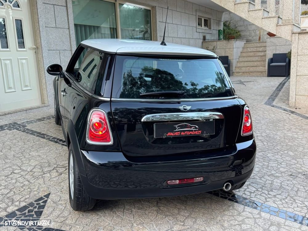 MINI 3 Portas Cooper D - 3