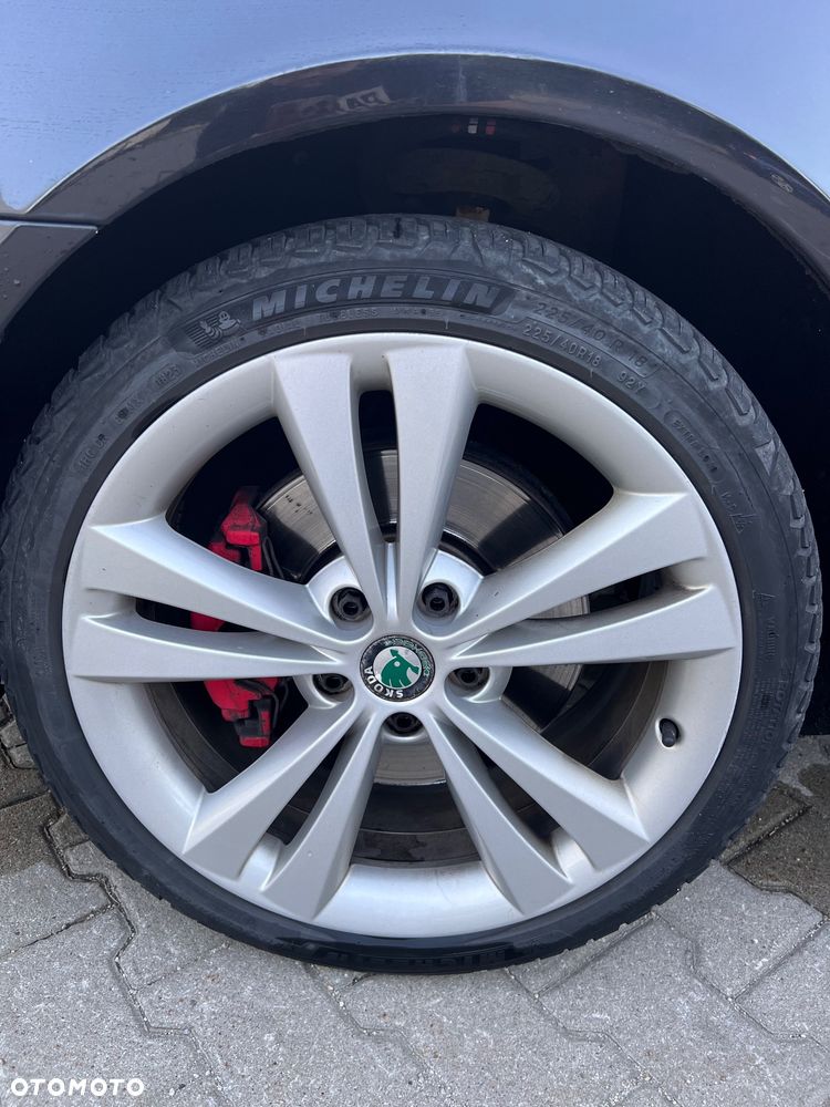 Skoda Octavia 2.0 TDI RS - 22