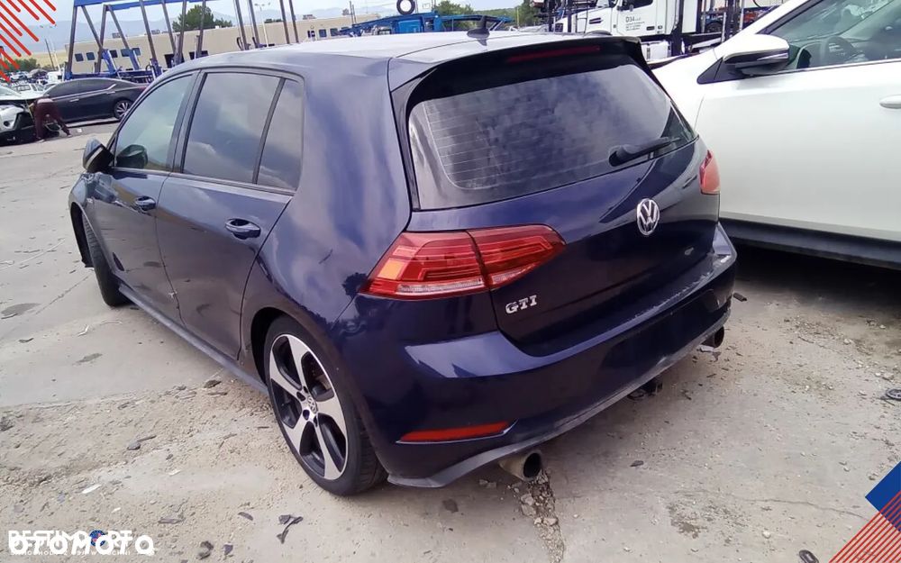 Volkswagen Golf GTI BlueMotion Technology - 14