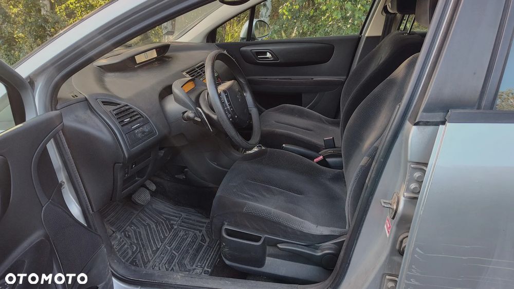 Citroën C4 1.6 HDi FAP EGS6 Confort - 15