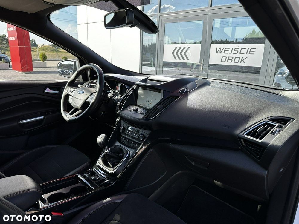 Ford Kuga 1.5 EcoBoost 2x4 ST-Line - 18