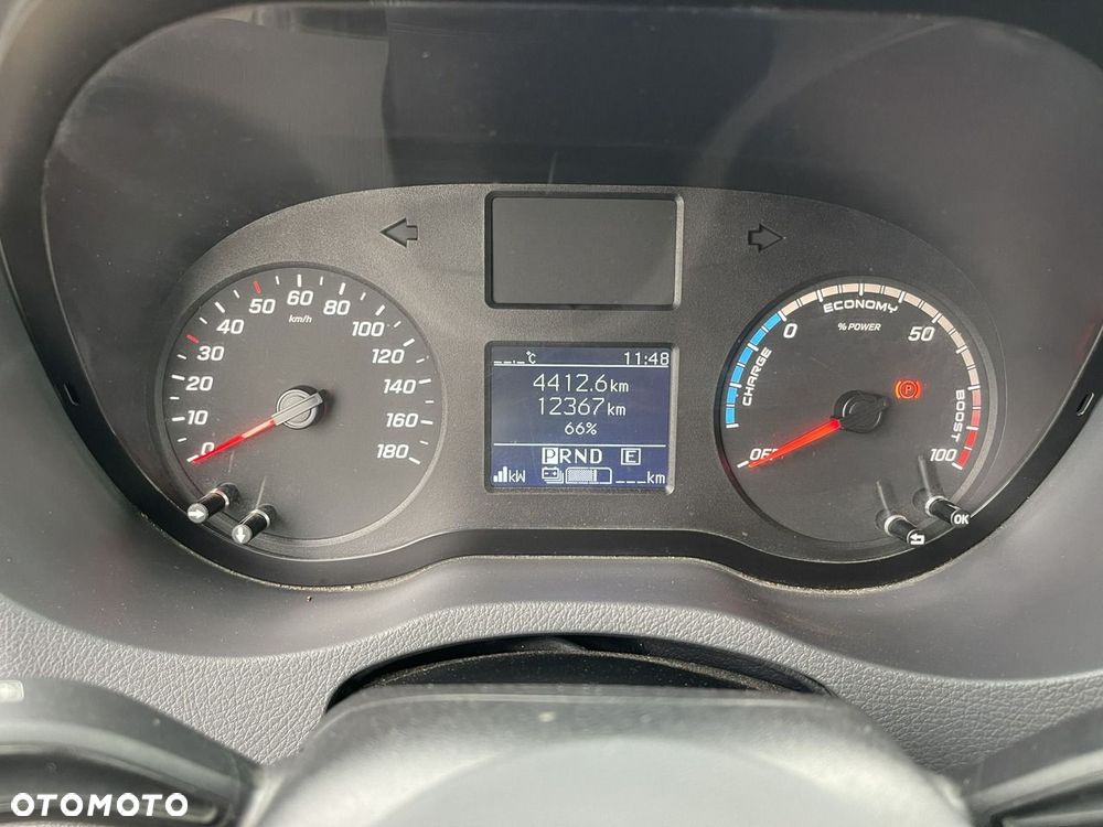 Mercedes-Benz Sprinter - 11