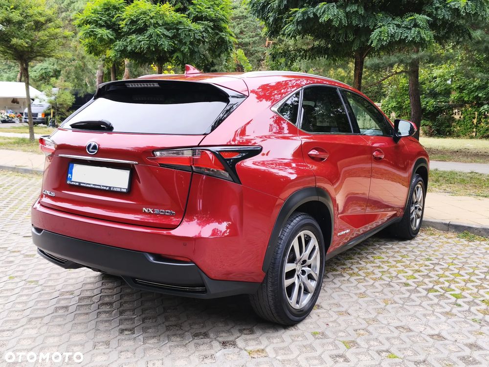 Lexus NX 300h Comfort AWD - 10