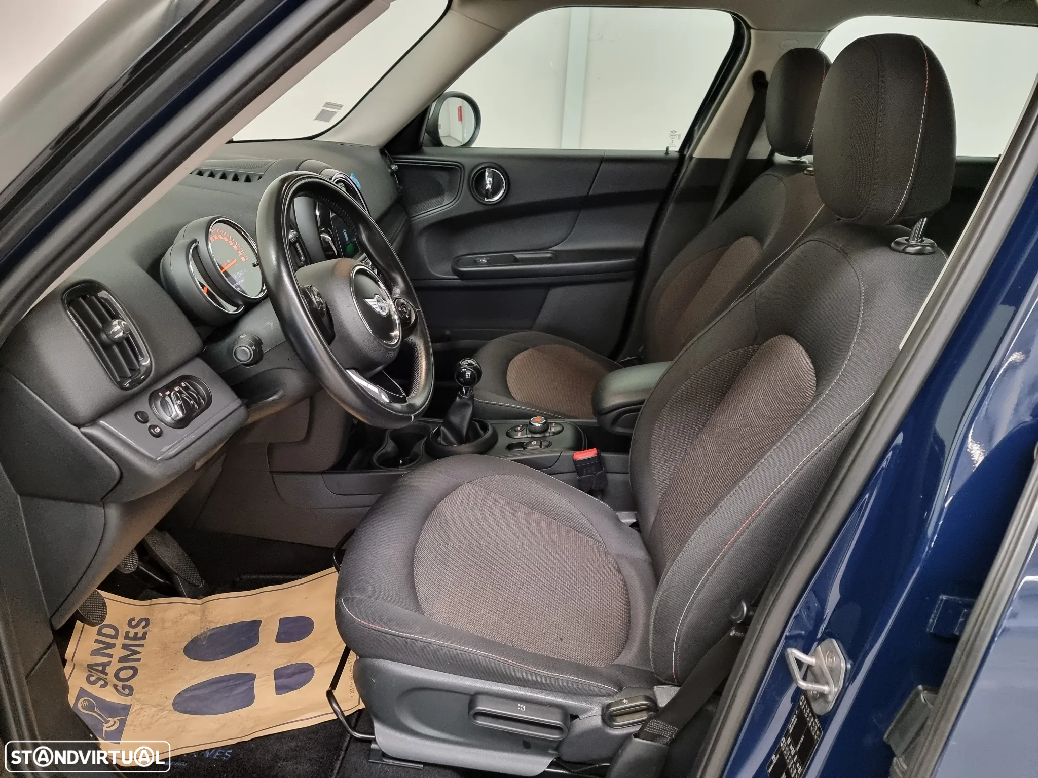 MINI Countryman One D - 8