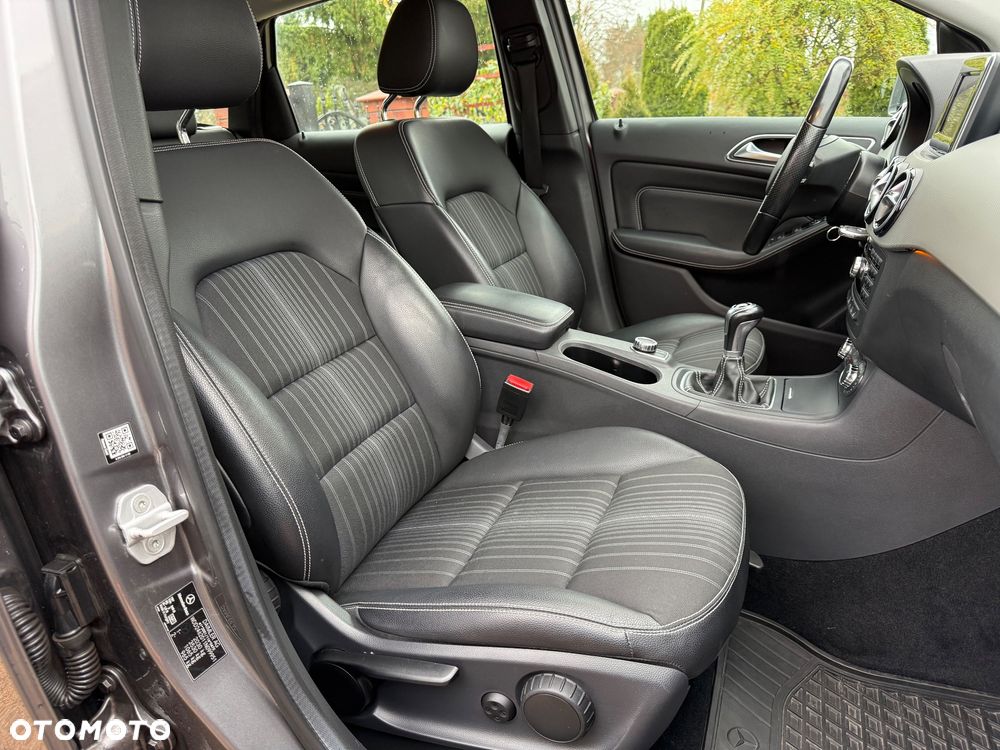 Mercedes-Benz Klasa B 200 CDI - 17