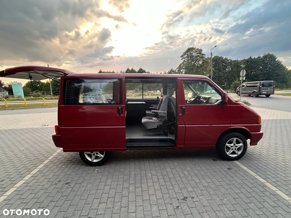 Volkswagen Multivan Standard - 16