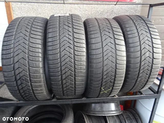 235/35/R20 92W Pirelli Winter Sotto Zero 3 - 1