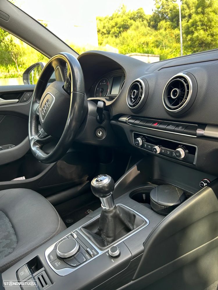 Audi A3 Sportback 1.6 TDI Attraction - 14