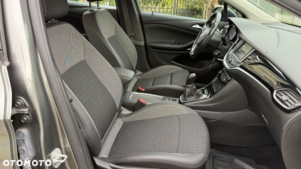 Opel Astra 1.2 T Business Elegance S&S - 9