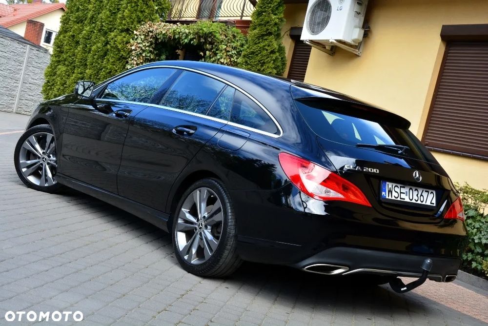 Mercedes-Benz CLA 200 Urban - 21