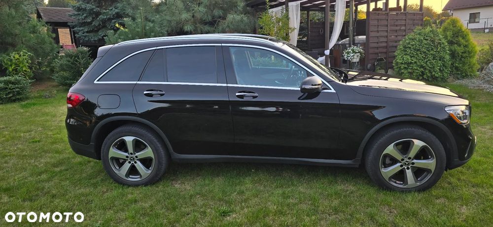 Mercedes-Benz GLC 300 4-Matic - 4