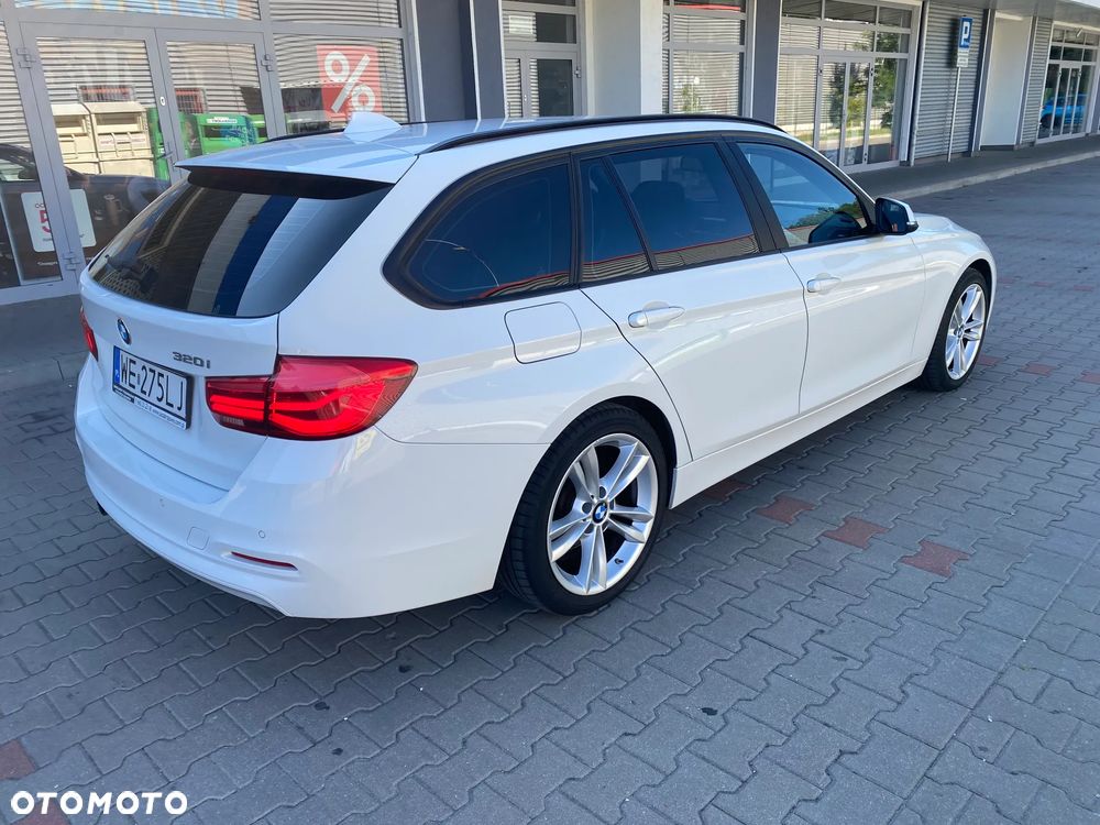 BMW Seria 3 320i - 8