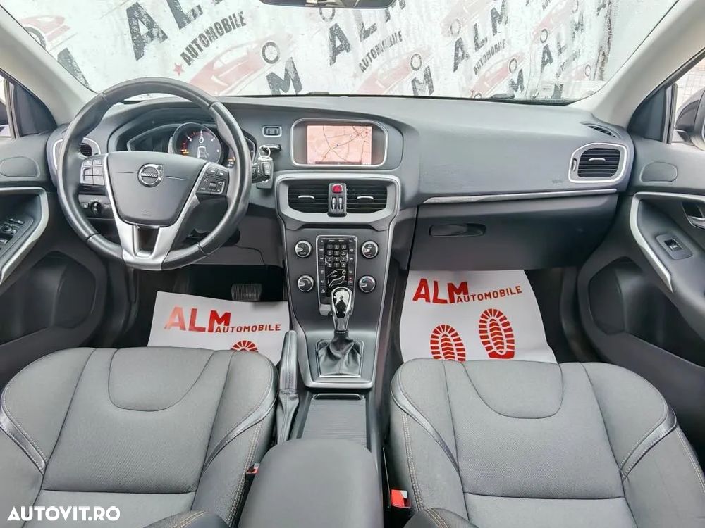 Volvo V40 Cross Country D2 Geartronic Summum - 2