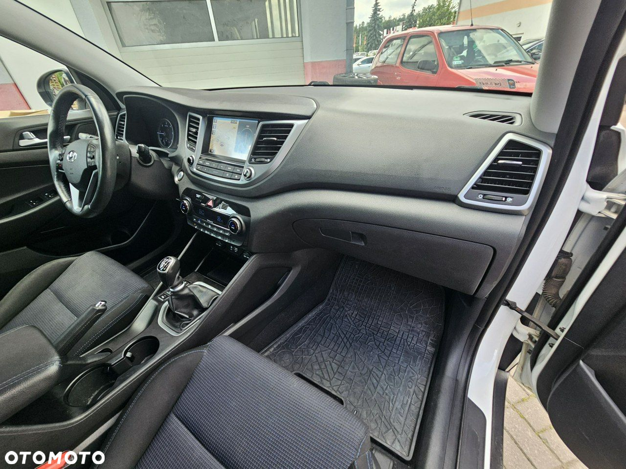 Hyundai Tucson 2.0 CRDI BlueDrive Comfort 2WD - 20