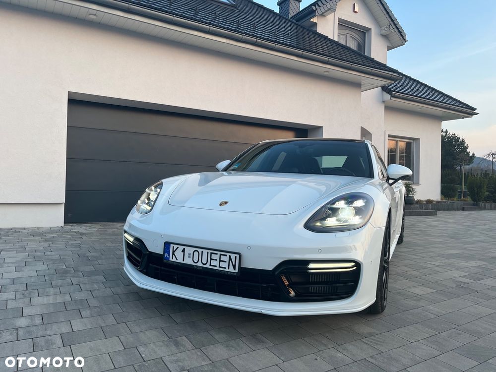Porsche Panamera 4 - 1