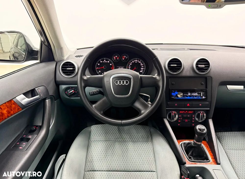 Audi A3 Sportback 1.6 Ambiente - 7