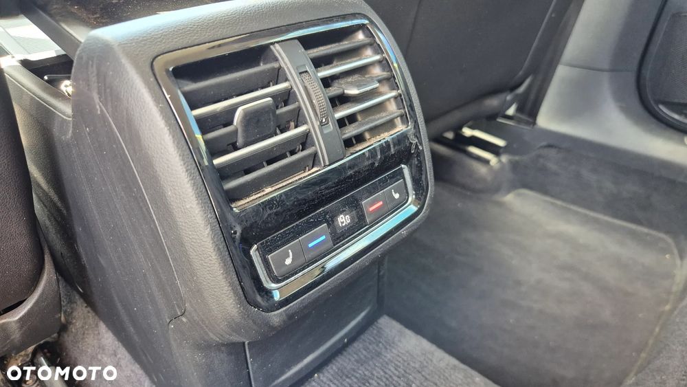 Volkswagen Passat Variant - 12