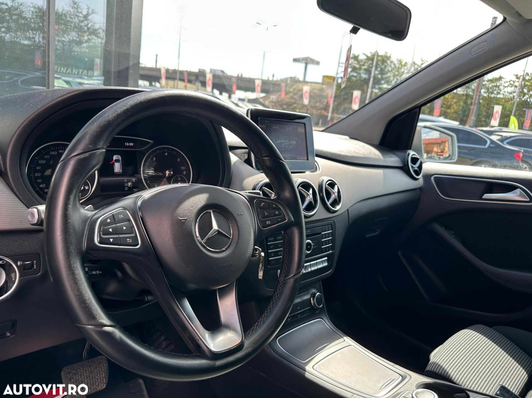 Mercedes-Benz B - 5